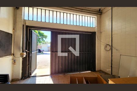 Garagem de casa para alugar com 3 quartos, 540m² em Anhangabaú, Jundiaí