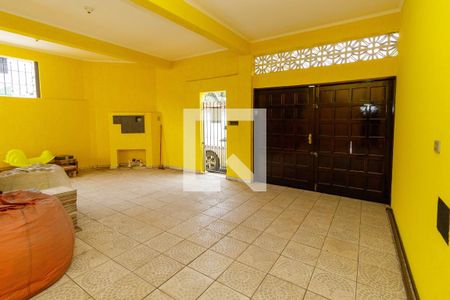 Garagem de casa à venda com 4 quartos, 166m² em Vila Elze, São Paulo