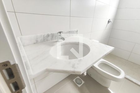 Banheiro da Suíte de apartamento à venda com 2 quartos, 58m² em Santos Dumont, São Leopoldo