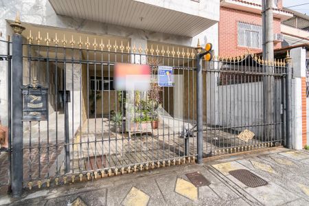 Fachada da Entrada de apartamento para alugar com 3 quartos, 83m² em Olaria, Rio de Janeiro