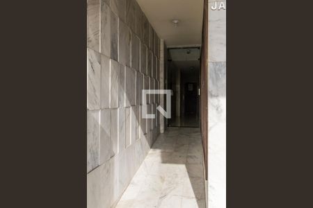 Área comum - Hall da entrada de apartamento para alugar com 3 quartos, 83m² em Olaria, Rio de Janeiro