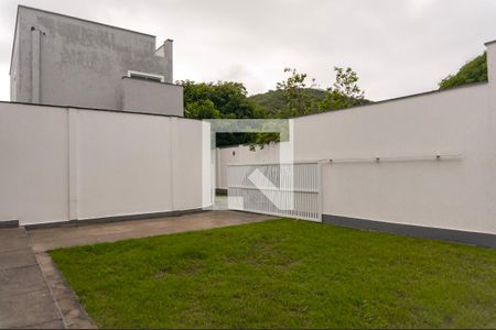 Garagem de casa à venda com 3 quartos, 100m² em Itaipu, Niterói