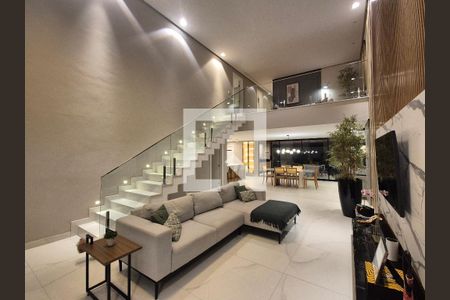 Sala de casa de condomínio à venda com 4 quartos, 300m² em Recreio dos Bandeirantes, Rio de Janeiro