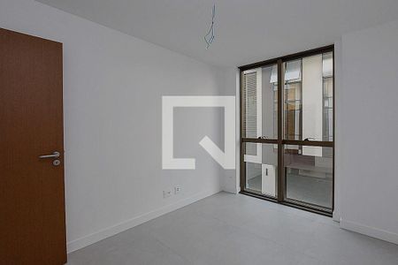 Apartamento à venda com 4 quartos, 145m² em Camboinhas, Niterói