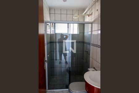 Banheiro de apartamento para alugar com 2 quartos, 64m² em Aliança, Osasco