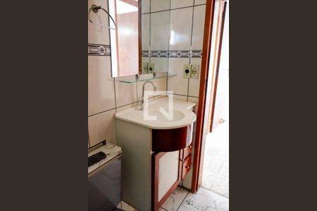 Banheiro de apartamento para alugar com 2 quartos, 64m² em Aliança, Osasco