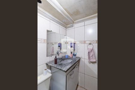 Banheiro de apartamento à venda com 2 quartos, 80m² em Recanto das Rosas, Osasco
