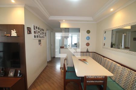 Sala de apartamento para alugar com 2 quartos, 52m² em Parque Maria Domitila, São Paulo