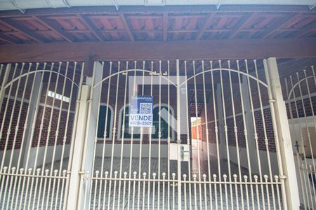 Placa de casa à venda com 3 quartos, 141m² em Vila Nelson, São Paulo