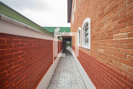Quintal de casa à venda com 3 quartos, 141m² em Vila Nelson, São Paulo