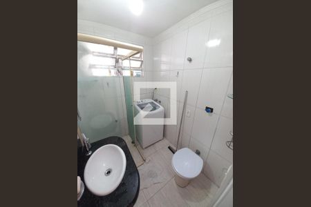 Banheiro de apartamento para alugar com 1 quarto, 50m² em Morro dos Barbosas, São Vicente