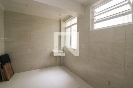 Cozinha e Área de Serviço de apartamento à venda com 2 quartos, 58m² em Centro Histórico, Porto Alegre