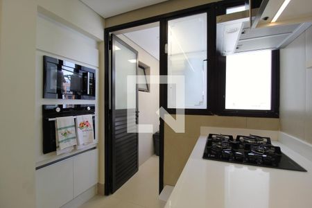 Cozinha de apartamento à venda com 2 quartos, 80m² em Vila Olímpia, São Paulo