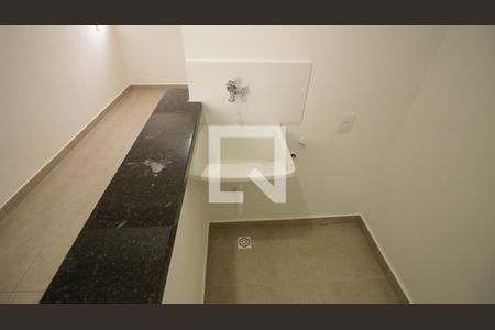 Sala/Cozinha de apartamento para alugar com 1 quarto, 35m² em Parque Luis Mucciolo, São Paulo