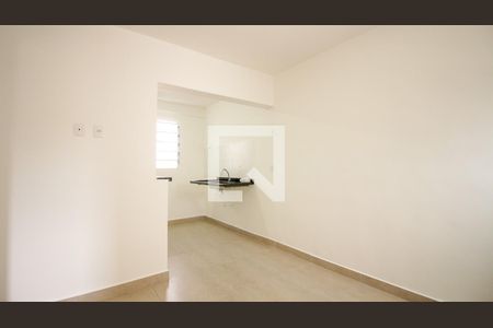 Sala/Cozinha de apartamento para alugar com 1 quarto, 35m² em Parque Luis Mucciolo, São Paulo