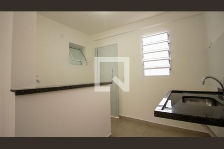 Sala/Cozinha de apartamento para alugar com 1 quarto, 35m² em Parque Luis Mucciolo, São Paulo