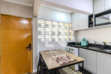 Cozinha de kitnet/studio para alugar com 1 quarto, 42m² em Santa Ifigênia, São Paulo