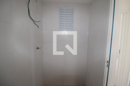 Banheiro de apartamento à venda com 2 quartos, 55m² em Vila Pita, São Paulo