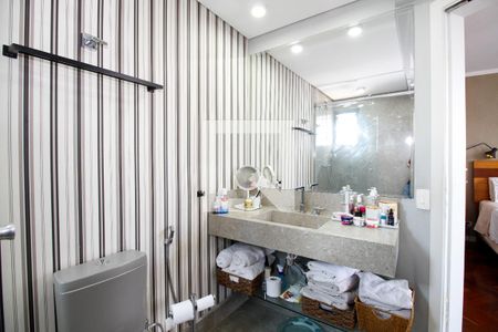 Banheiro da Suíte de apartamento à venda com 4 quartos, 196m² em Jardim America, São Paulo