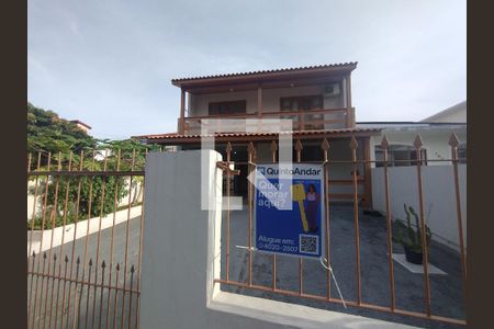 Fachada e Placa de casa para alugar com 4 quartos, 210m² em Rio Tavares, Florianópolis