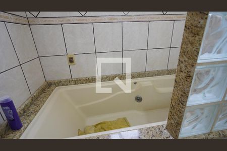 Banheiro Social de casa para alugar com 4 quartos, 210m² em Rio Tavares, Florianópolis