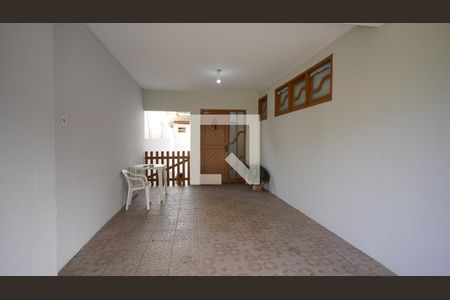 Garagem de casa para alugar com 4 quartos, 210m² em Rio Tavares, Florianópolis