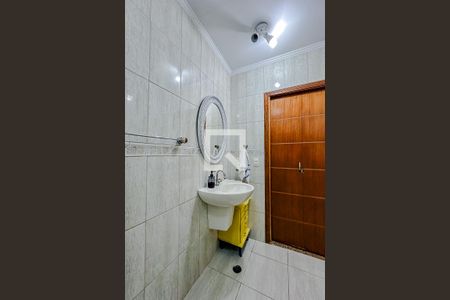 Banheiro Social de casa à venda com 3 quartos, 290m² em Vila Libanesa, São Paulo