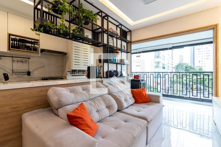 Sala de Estar de apartamento à venda com 2 quartos, 69m² em Santa Teresinha, São Paulo