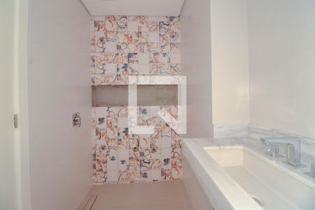 Banheiro da Suíte 1 de apartamento à venda com 3 quartos, 374m² em Três Figueiras, Porto Alegre