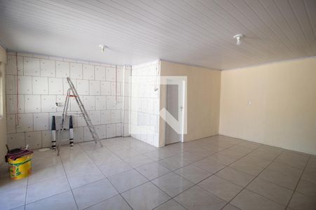 Sala/Cozinha de casa para alugar com 2 quartos, 60m² em Rubem Berta, Porto Alegre