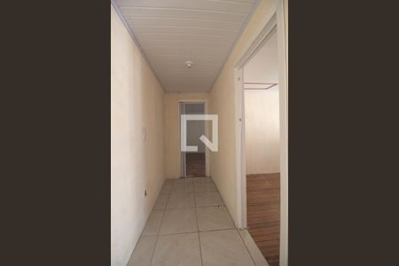 Corredor de casa para alugar com 2 quartos, 60m² em Rubem Berta, Porto Alegre