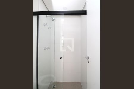 Banheiro de kitnet/studio para alugar com 1 quarto, 20m² em Butantã, São Paulo