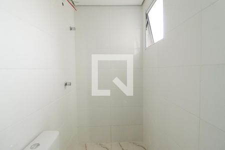 Banheiro de kitnet/studio para alugar com 0 quarto, 28m² em Imirim, São Paulo