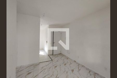 Sala de casa de condomínio para alugar com 2 quartos, 39m² em Jardim Santa Teresinha, São Paulo