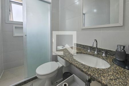 Banheiro da Suíte 1 de apartamento para alugar com 3 quartos, 130m² em Centro, Guarujá