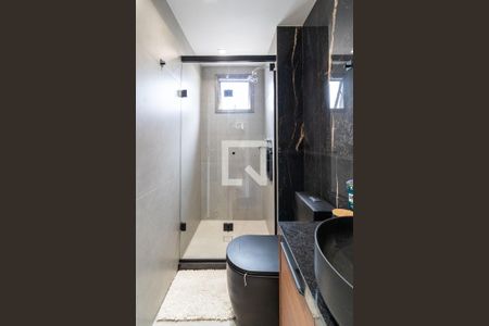 Banheiro de apartamento à venda com 2 quartos, 88m² em Barra Funda, São Paulo
