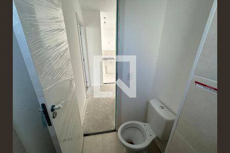 Banheiro de apartamento à venda com 1 quarto, 32m² em Todos Os Santos, Rio de Janeiro