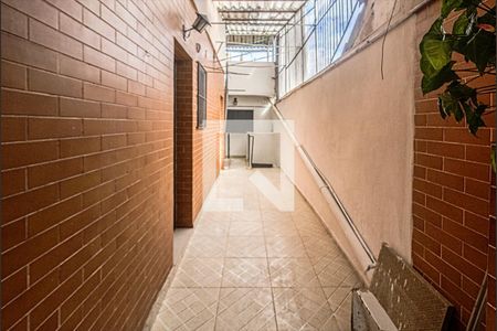 Corredor de casa para alugar com 1 quarto, 24m² em Vila Merces, São Paulo