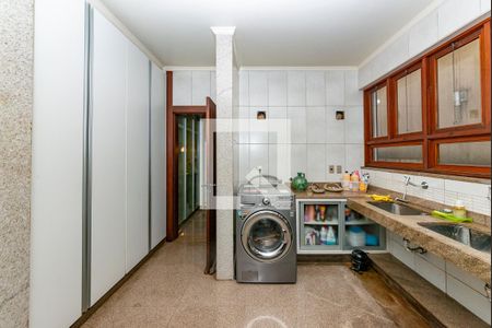 Área de Serviço de casa à venda com 4 quartos, 435m² em Belvedere, Belo Horizonte