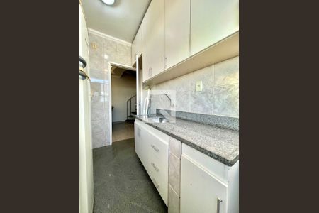 Cozinha e Área de Serviço de apartamento à venda com 3 quartos, 150m² em Manacás, Belo Horizonte