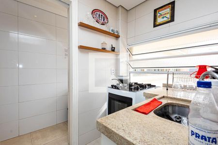 Cozinha de apartamento para alugar com 1 quarto, 40m² em Bela Vista, São Paulo