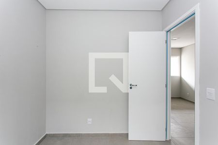 Quarto 2 de apartamento para alugar com 2 quartos, 38m² em Penha de França, São Paulo