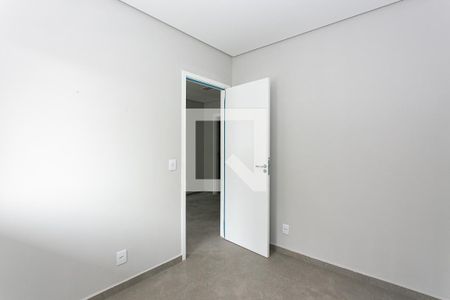 Quarto 1 de apartamento para alugar com 2 quartos, 38m² em Penha de França, São Paulo