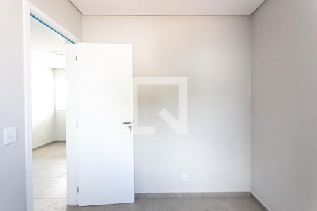 Quarto 2 de apartamento para alugar com 2 quartos, 39m² em Penha de França, São Paulo