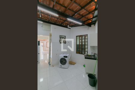 Área de Serviço de casa à venda com 2 quartos, 74m² em Santa Amelia, Belo Horizonte