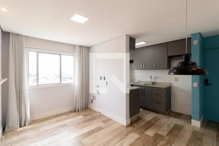 Sala/Cozinha/Área de Serviço de apartamento para alugar com 2 quartos, 50m² em Vila Salete, São Paulo