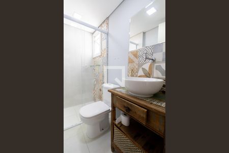 Banheiro de apartamento à venda com 2 quartos, 50m² em Vila Salete, São Paulo