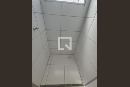 Banheiro de apartamento à venda com 2 quartos, 45m² em Bom Jesus, Contagem