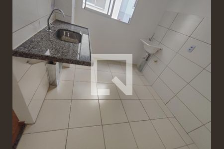 Cozinha de apartamento à venda com 2 quartos, 45m² em Bom Jesus, Contagem