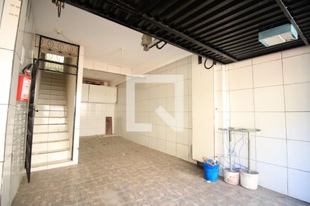 Garagem de casa para alugar com 3 quartos, 160m² em Jardim Armação, Salvador